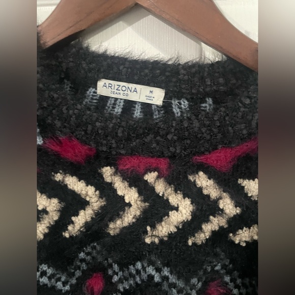 Arizona Jean Co Women’s Cropped Sweater Color Charcoal Geometric Pattern. - Picture 3 of 7